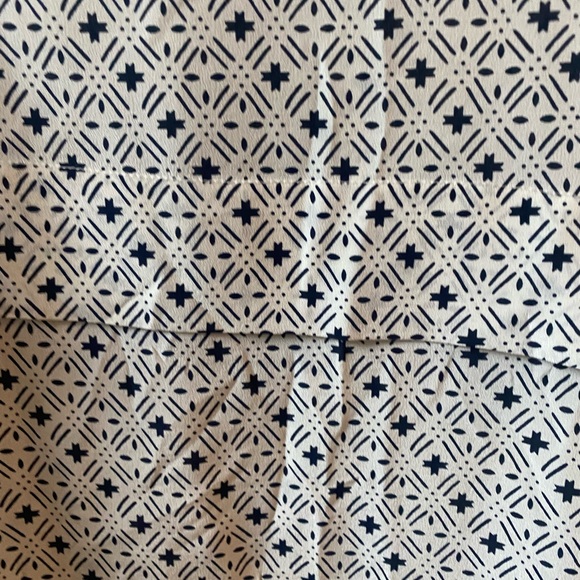 HD in Paris / Anthropologie - Black / White Patterned Silk Blouse - Medium - Picture 5 of 5